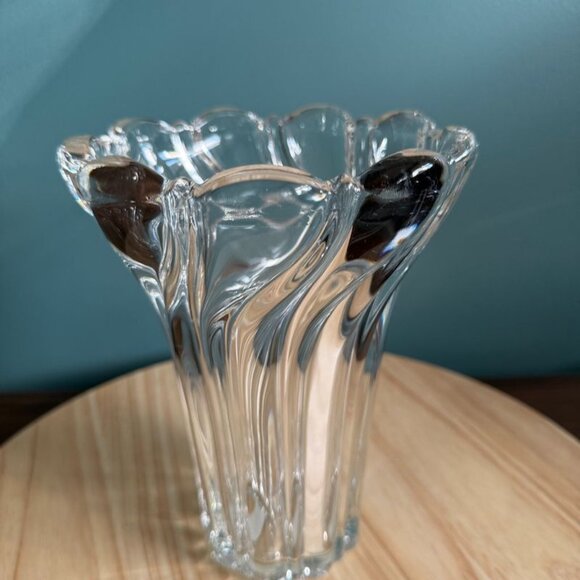 Vtg 90s Mikasa Vase Peppermint Clear Swirlw Tags Germany 8" Scalloped Heavy - Picture 2 of 9